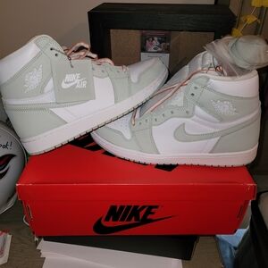 Jordan 1 Sea Foam Womans Size 11 DS